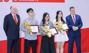 Nhiều GenZ chọn học bổng trường quốc tế, tìm đường du học bền vững