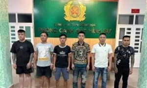 Cảnh sát đột kích bắt nhóm giang hồ cho vay nặng lãi