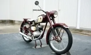 YA-1: 'Chuồn chuồn đỏ' mở đầu lịch sử môtô Yamaha